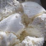 Darf ein Hund Quark essen? Die Fakten und Empfehlungen zur Fütterung von Quark an Hunde Darf ein Hund Quark essen?