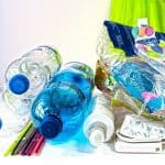 Hund hat Plastik gefressen: Symptome, Gefahren und Sofortmaßnahmen Hund hat Plastik gefressen